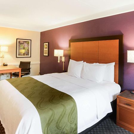 Quality Inn & Suites North Charleston - Ashley Phosphate Zewnętrze zdjęcie