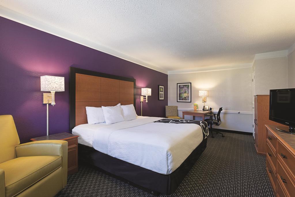 Quality Inn & Suites North Charleston - Ashley Phosphate Zewnętrze zdjęcie