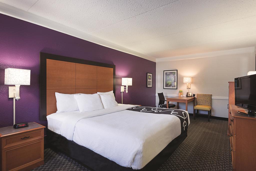 Quality Inn & Suites North Charleston - Ashley Phosphate Zewnętrze zdjęcie