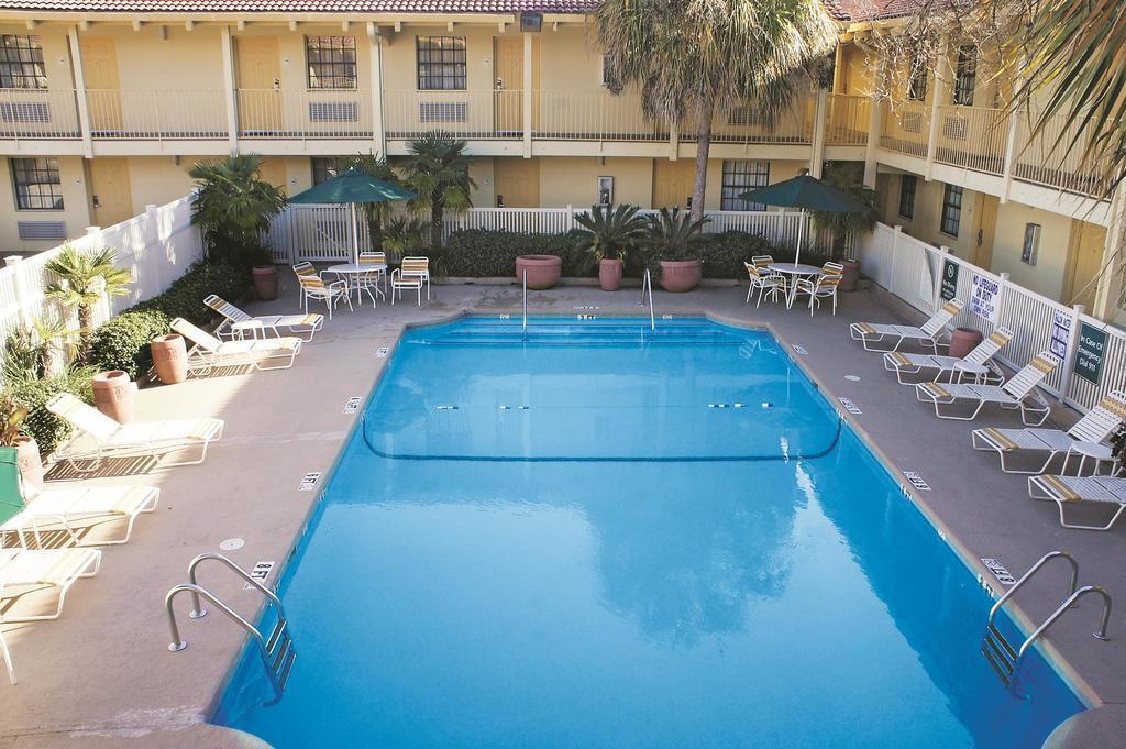 Quality Inn & Suites North Charleston - Ashley Phosphate Zewnętrze zdjęcie