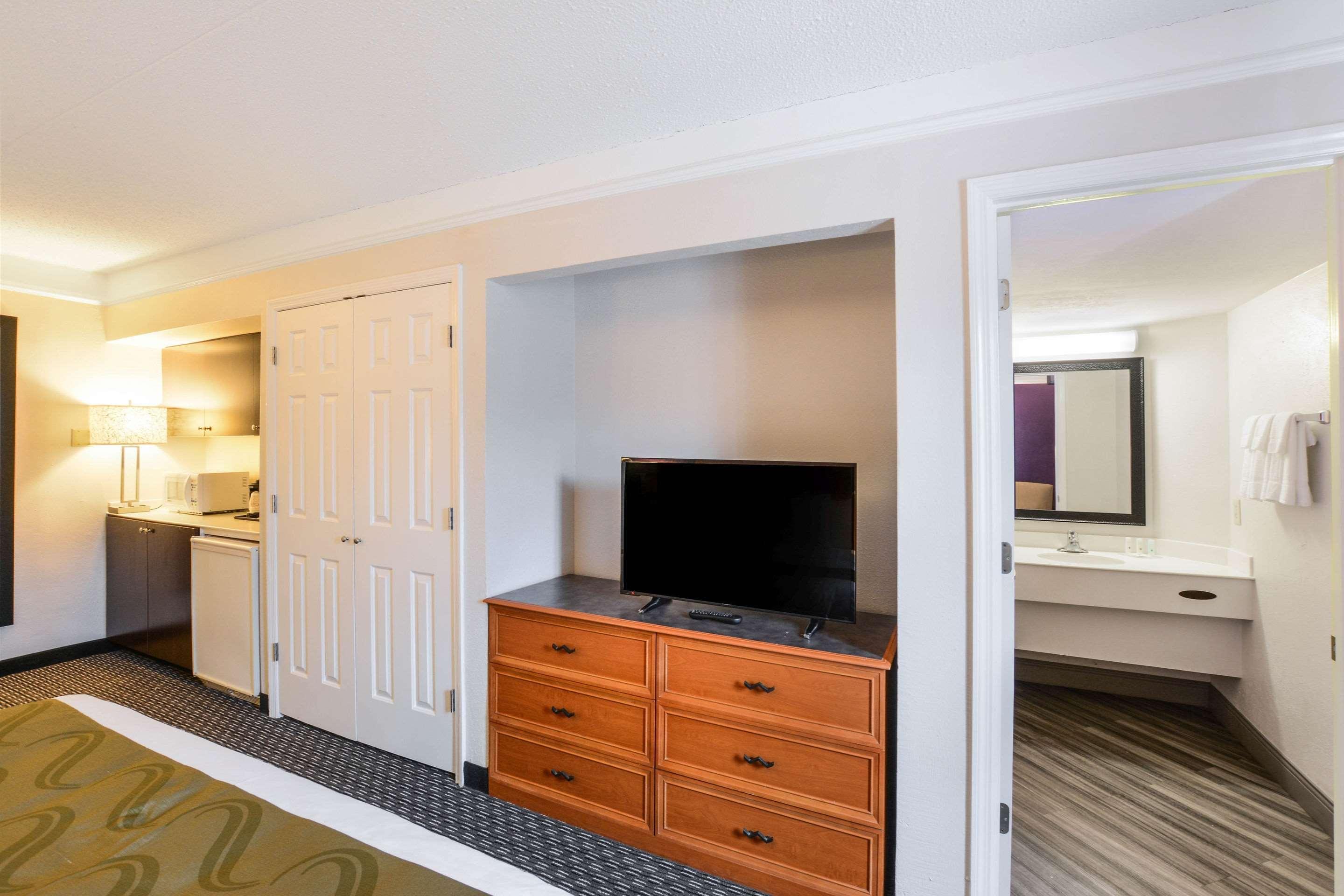 Quality Inn & Suites North Charleston - Ashley Phosphate Zewnętrze zdjęcie