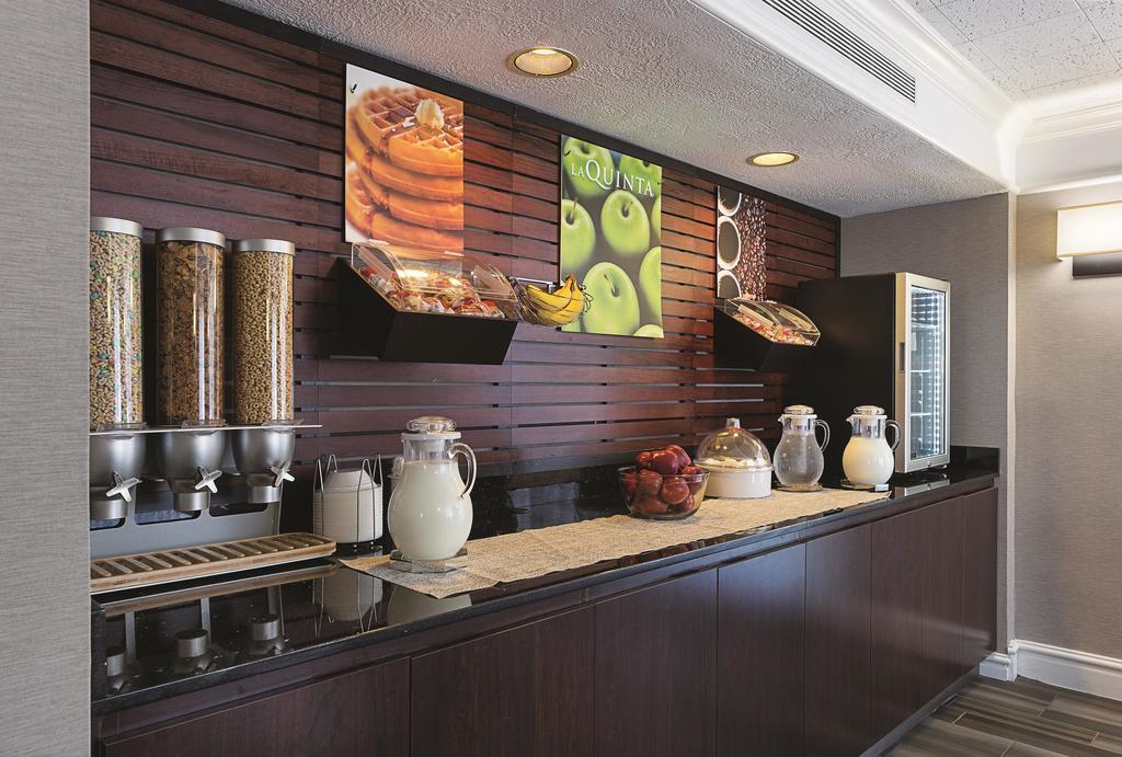 Quality Inn & Suites North Charleston - Ashley Phosphate Zewnętrze zdjęcie