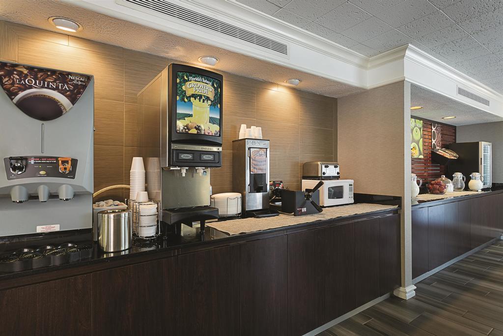 Quality Inn & Suites North Charleston - Ashley Phosphate Zewnętrze zdjęcie
