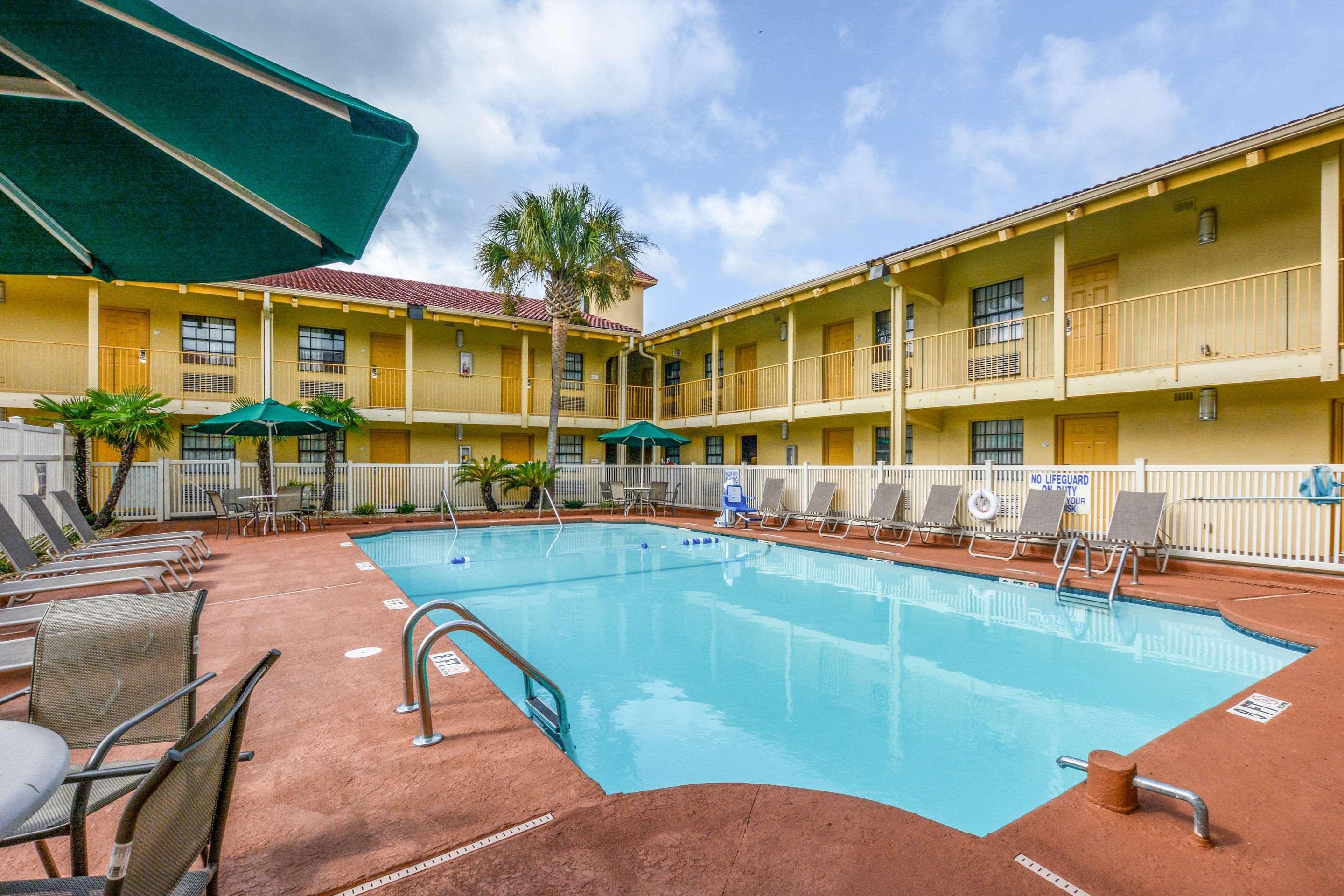 Quality Inn & Suites North Charleston - Ashley Phosphate Zewnętrze zdjęcie