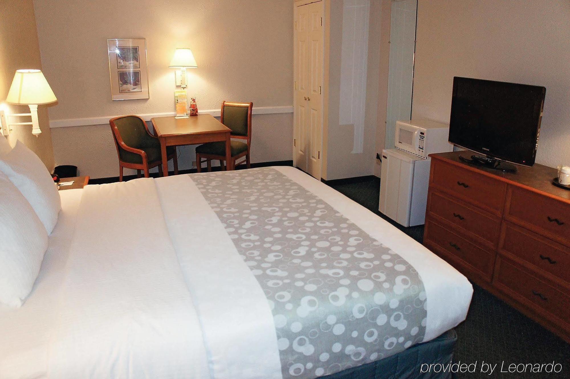 Quality Inn & Suites North Charleston - Ashley Phosphate Zewnętrze zdjęcie